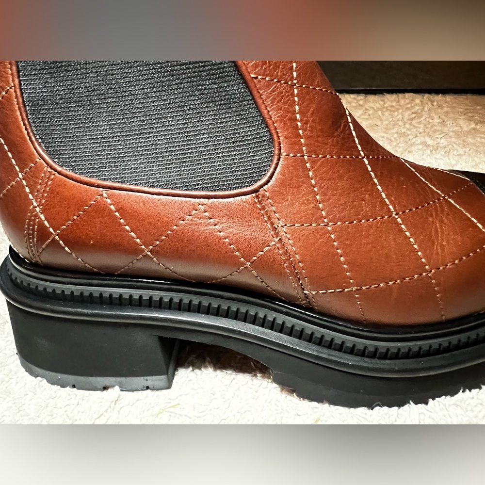 Chanel Calfskin Patent Cap Toe Quilted Short Boots 38.5 Brown/Black - Picture 14 of 16